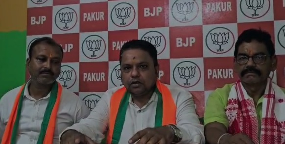 पाकुड़ में रामनवमी जुलूस पर सियासत तेज, 9 गांवों में जुलूस निकालने की अनुमति नहीं मिलने पर भाजपा ने प्रशासन और सरकार को घेरा...