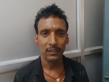 पत्नी ने प्रेमी के साथ रची हत्या की साजिश, भनक लगते ही घर से भागा पति, अब पुलिस से मदद की लगा रहा गुहार