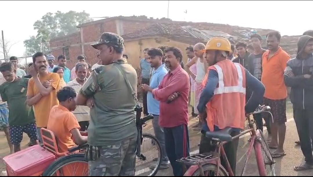 रामगढ़ में आकाशीय बिजली गिरने से ट्यूशन पढ़ने गए बच्चे की मौत, बारिश और ओलावृष्टि से भारी नुकसान