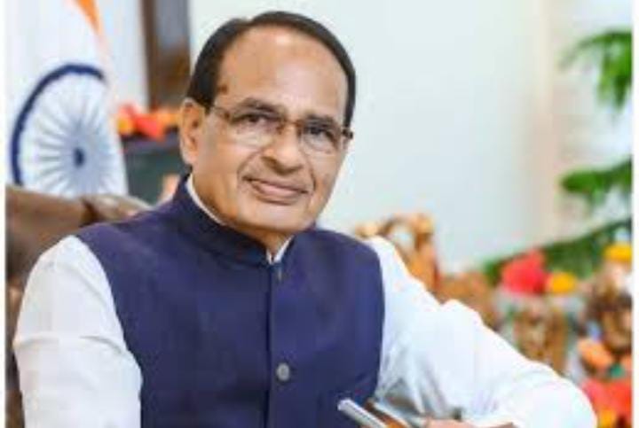 Bihar Politisc:पटना पहुंचते ही शिवराज सिंह चौहान ने संभाली मिशन 2025 की कमान, NDA की महत्वपूर्ण बैठक का किया नेतृत्व