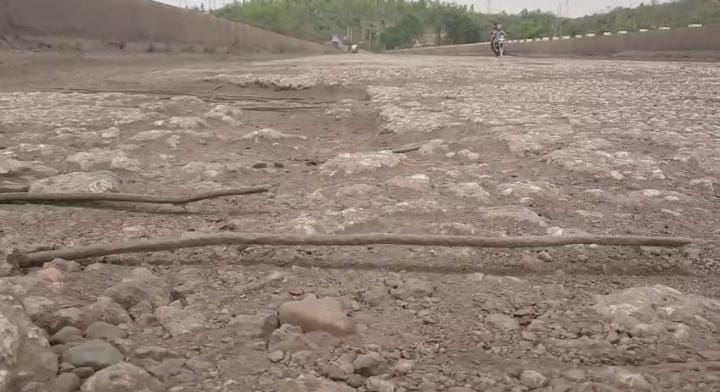 मौत को दावत दे रहा है स्वर्णरेखा पुल,  करोड़ों खर्च के बाद भी कांड्रा से चांडिल गोलचक्कर तक कई सड़के हुई जर्जर