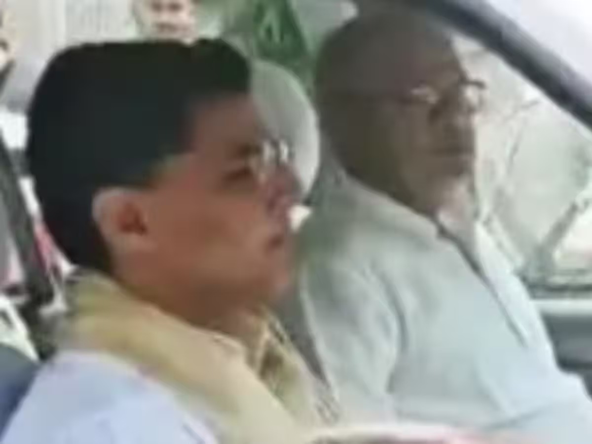 BIHAR:सचिन पायलट ने पटना में प्रदेश अध्यक्ष को बैठा चलाई कार तो क्या निकला सियासी मतलब, पढ़िए