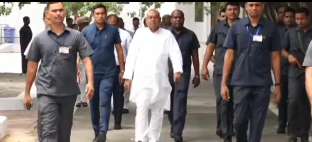 आधी आबादी को साधेंगे नीतीश कुमार, तेजस्वी की माई बहिन मान योजना के खिलाफ महिला संवाद कार्यक्रम शुरू