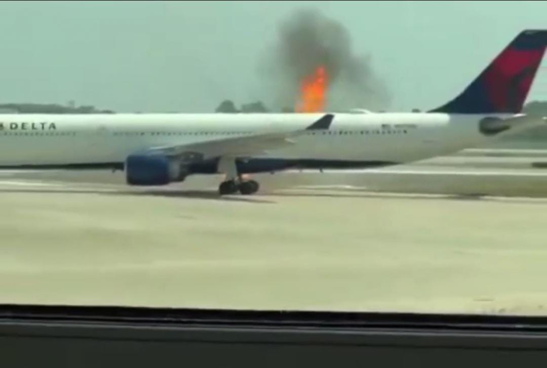 282 यात्रियों से भरे विमान में आग लगी, जानिए फिर क्या हुआ