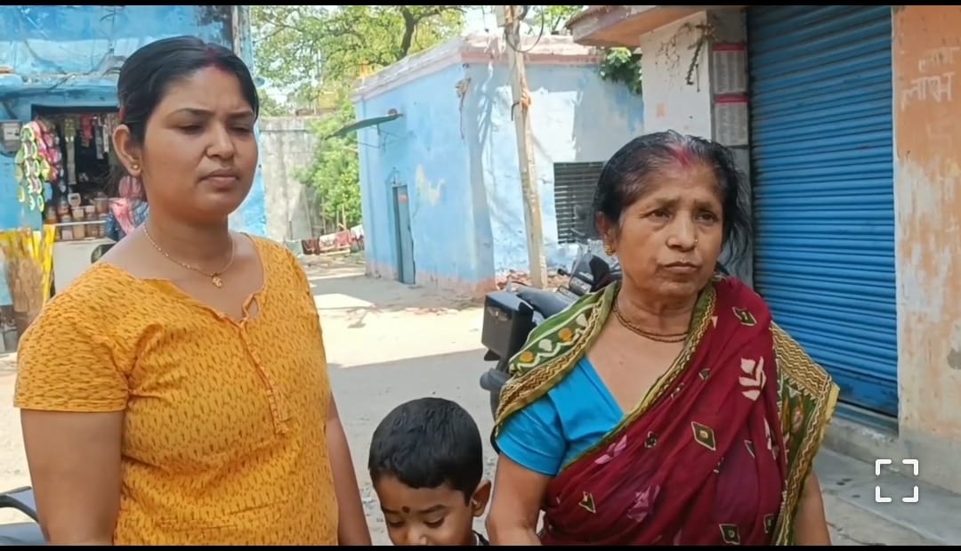 धनबाद की महिलायें एसएसपी साहब से ऐसा क्यों कर रही सवाल- क्या अब हमलोग गहना पहन घर से निकलना बंद कर दे