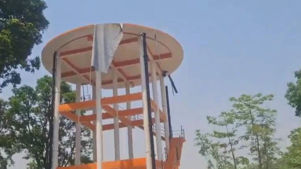भ्रष्टाचार की जय जय! 3 करोड़ की लागत से बनाई गई पानी की टंकी ट्रायल के दौरान 3 मिनट भी नहीं टिक पाई, अब उठ रहे कई सवाल, देखिए वीडियो