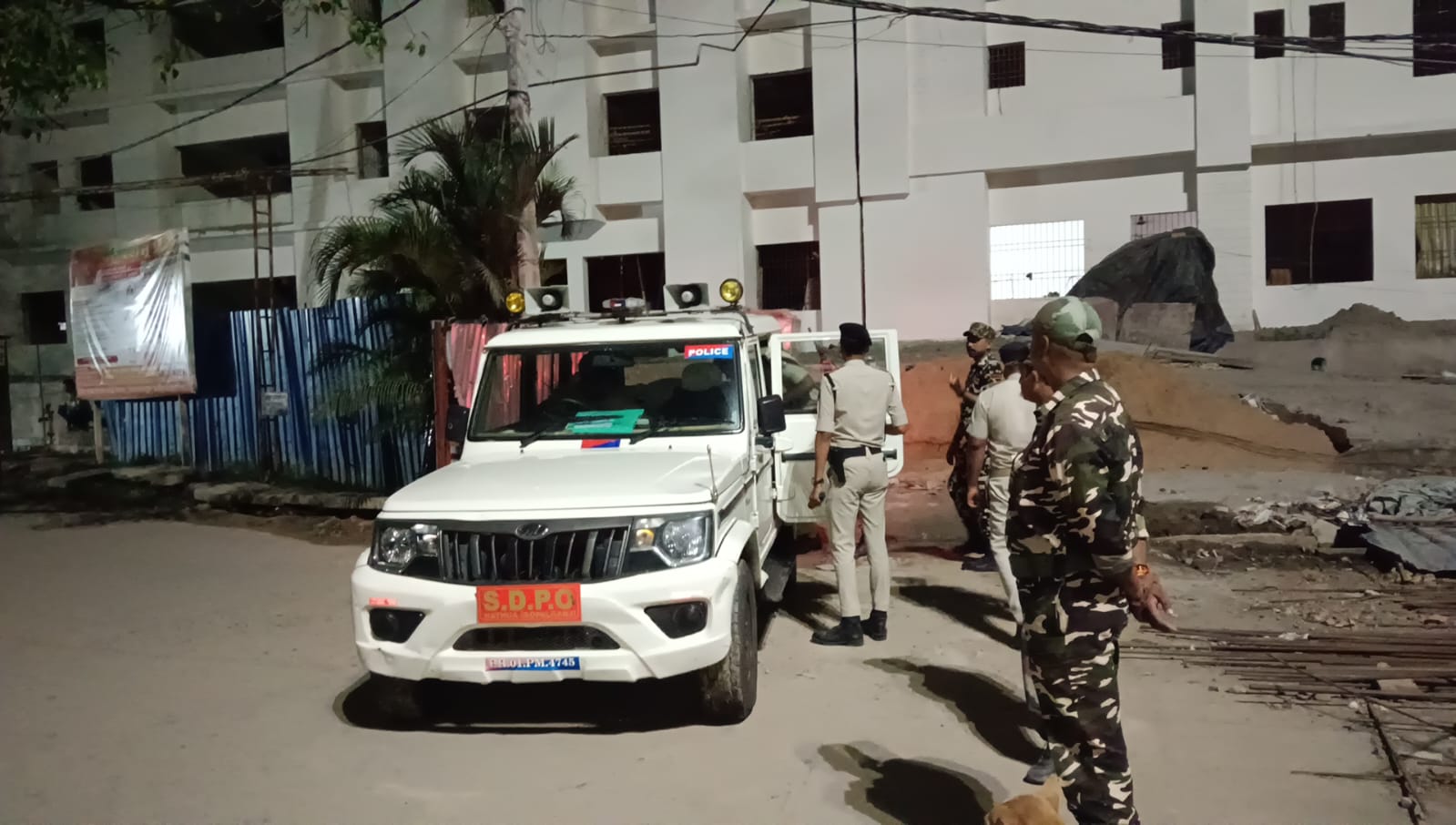 BREAKING: गोलियों की तड़तड़ाहट से गूंजा गोपालगंज! गैंगरेप और रंगदारी मामले में पुलिस ने एक दिन में किया दो एनकाउंटर, 4 को लगी गोली