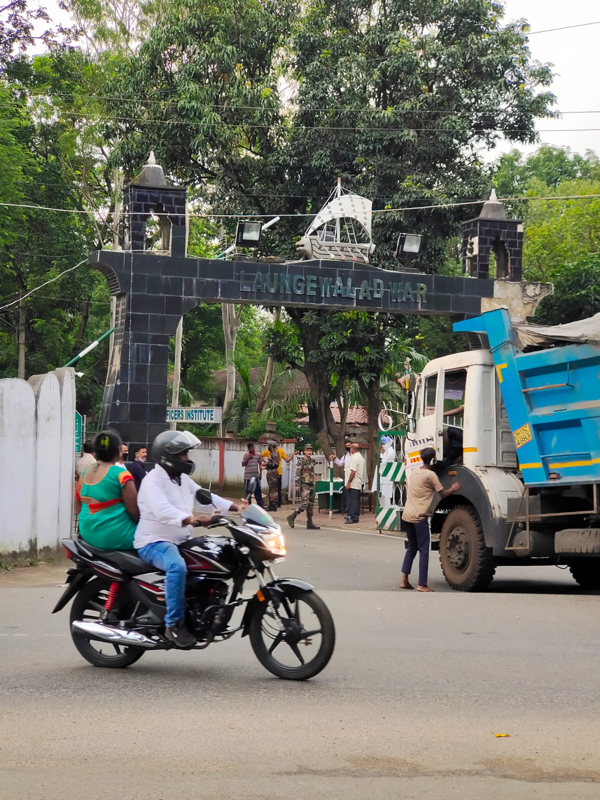 मिलिट्री इंटेलिजेंस की टीम ने की छापेमारी..बहाली के नाम पर ठगी करने वाला शख्स गिरफ्तार
