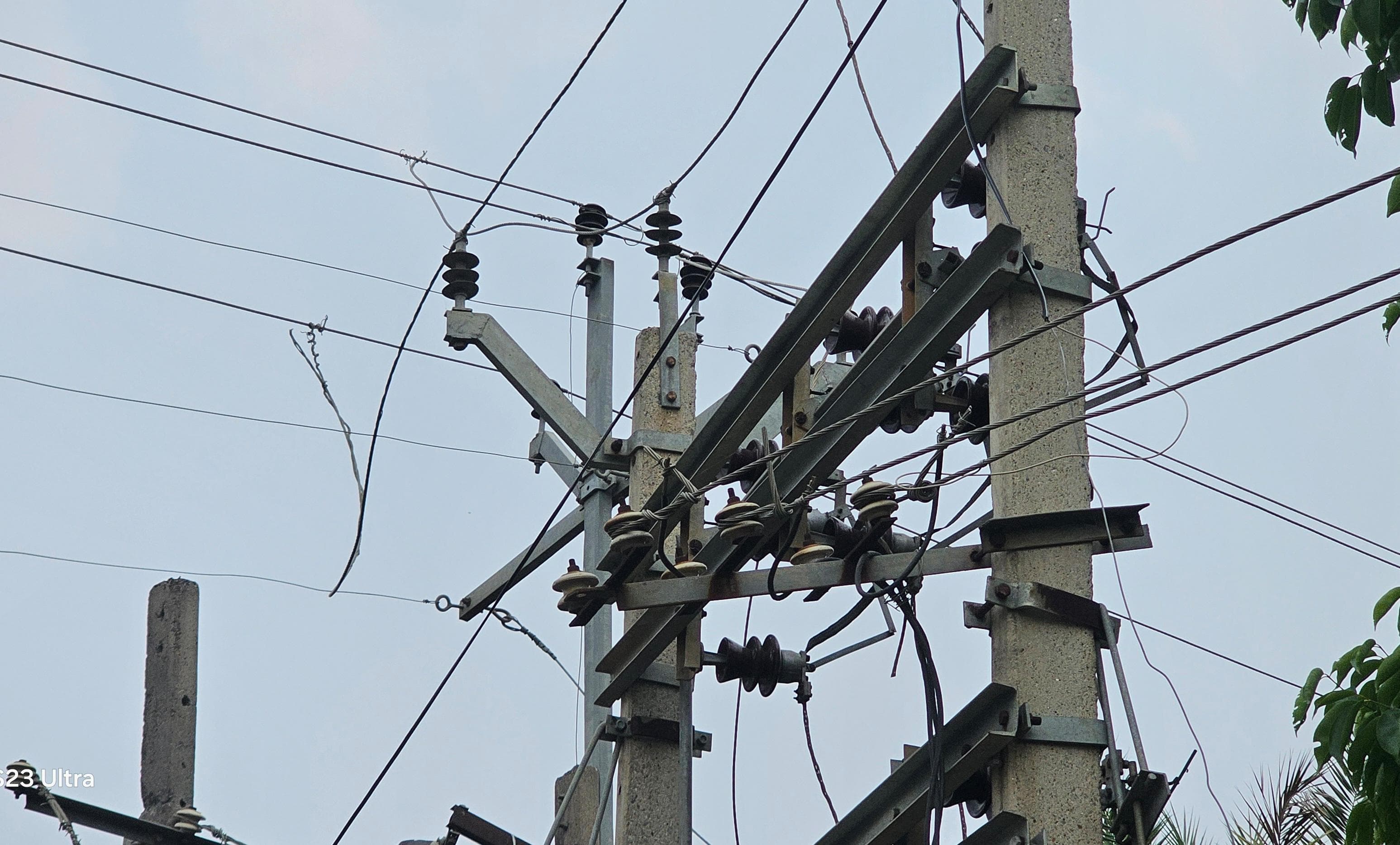 गर्मी का कहर! तापमान 42 डिग्री पार, पाकुड़ जिला के लोगों के लिए मुसीबत बना बिजली संकट