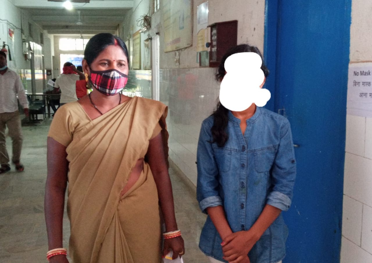 नाबालिग को बाइक पर बिठा ले भागा बदमाश , थाने में अपहरण के साथ यौनशोषण का मामला दर्ज