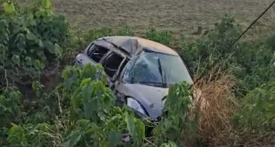 गिरिडीह में अनियंत्रित कार पलटने से एक की मौत, तीन घायल,शादी समारोह से लौटने के दौरान हुआ हादसा