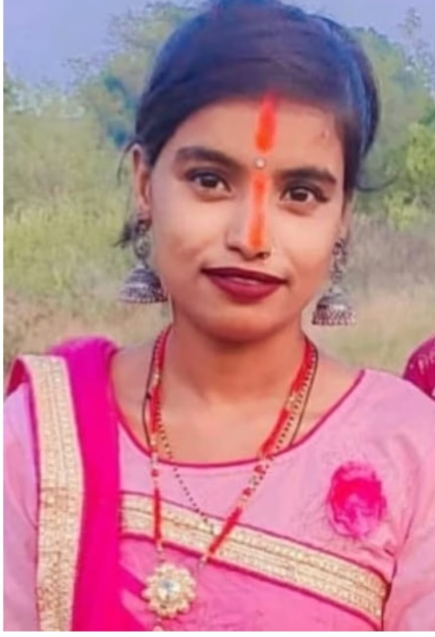 शक्की पति के हाथो मारी गई इसकी किस्मत देखिये ! अंतिम यात्रा के लिए न चार कंधा  मिला और न मुखाग्नि, कलप रहे है बच्चे !