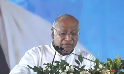 PM मोदी को पहलगाम हमले से पहले ही मिल गई थी खुफिया रिपोर्ट, इसलिए कश्मीर का दौरा किया था रद्द: मल्लिकार्जुन खरगे