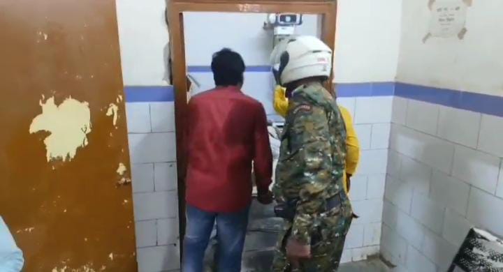 बिहार पुलिस का वाहन वृद्ध को रौंदकर हुआ फरार, हालत गंभीर, परिजनों के पास नहीं इलाज के लिए पैसे