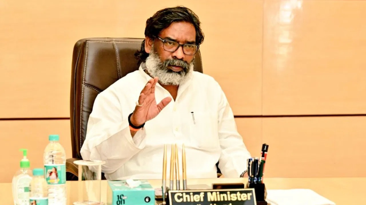 अब अपराधियों की जानकारी देने पर हेमंत सरकार देगी 2 से 30 लाख रुपये तक का इनाम, कैबिनेट का बड़ा फैसला