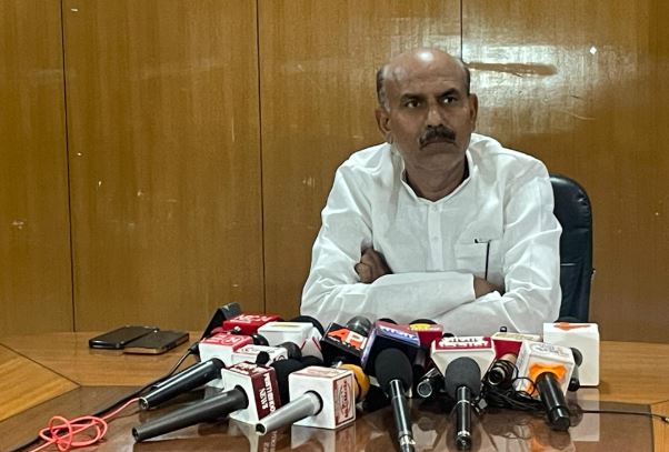 अब वापस से बॉर्डर पर जाने की तैयारी कर रहें केएन त्रिपाठी, पीएम को लिखा पत्र