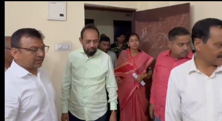 जमशेदपुर में क्यों धीमी पड़ी पीएम आवास योजना की रफ्तार? पता लगाने पहुंचे विधायक और सांसद, इस बात पर बनी सहमति