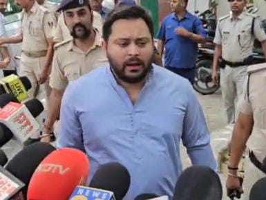 देश सेवा में हमेशा आगे रहा है बिहार, तेजस्वी यादव ने शहीद मो. इम्तियाज की शहादत को किया सलाम, पीएम से की विशेष सत्र की मांग