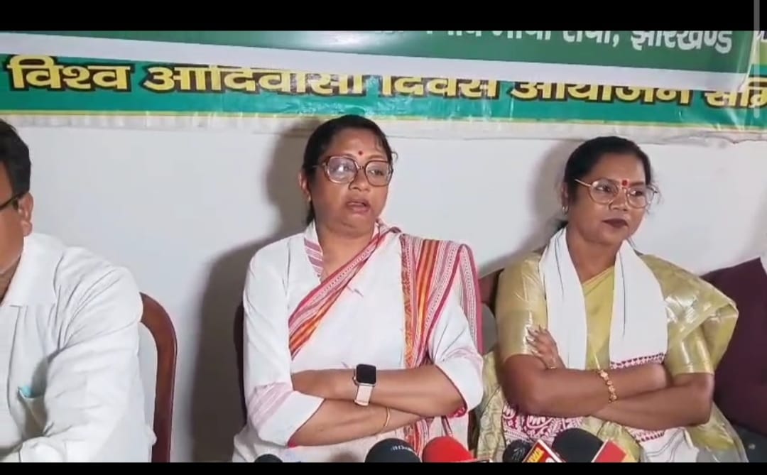 सिरमटोली फ्लाईओवर विवाद के बीच ‘आदिवासी बचाओ मोर्चा’ की शुरुआत, गीता श्री उरांव ने पेसा कानून और धर्म कॉलम कोड पर उठाए सवाल
