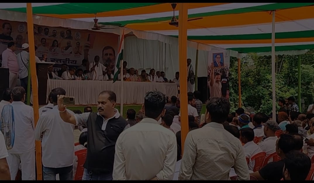 धनबाद में कांग्रेस की संविधान बचाओ रैली में केंद्र सरकार के खिलाफ खूब गरजे नेता-मंत्री, पढ़िए किसने क्या कहा