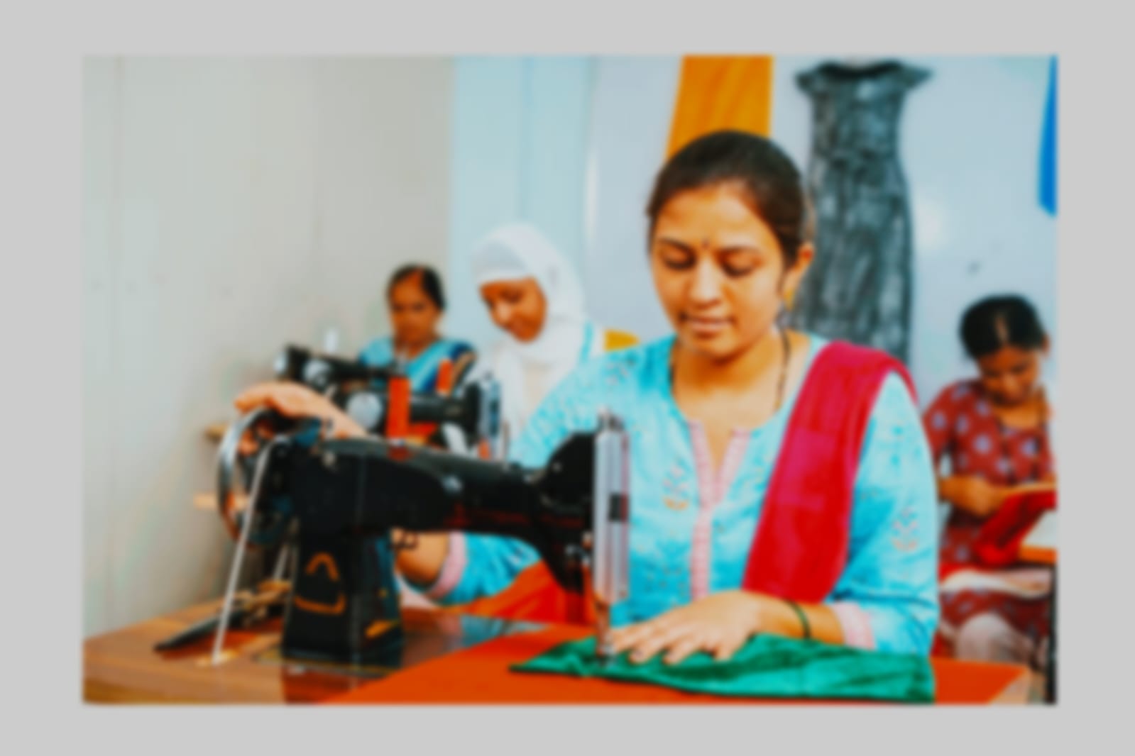 प्रधानमंत्री कौशल विकास योजना के तहत झारखंड की महिलाएं बन रहीं सशक्त, एक ही छत के नीचे इन सभी चीजों में बन रही हुनरमंद