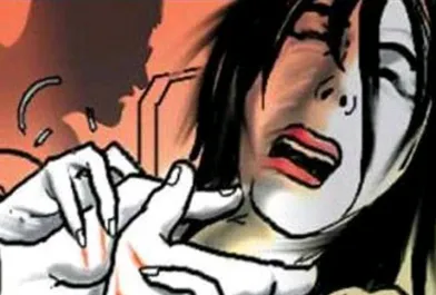 घोर कलयुग! जिस मां ने लावारिस बच्ची को गले से लगाया 13 साल बाद उसी ने गला घोंटकर कर दी  हत्या, जानिए दिल दहलाने वाली खबर