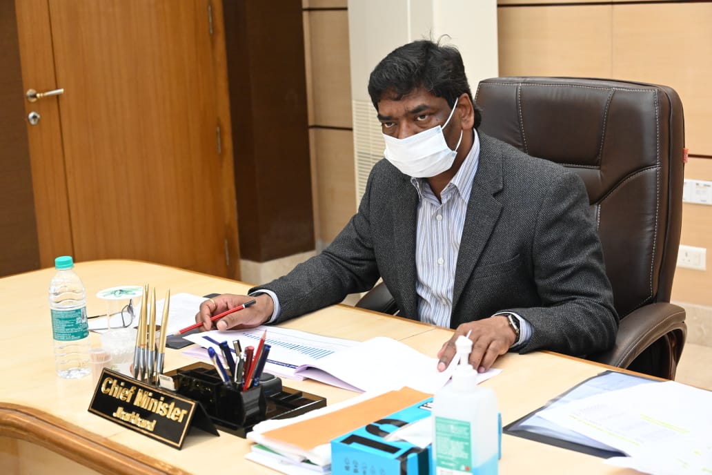 सीएम ने गांव का नेतृत्व करने वालों को प्रतिमाह एक हजार सम्मान राशि देने का दिया निर्देश