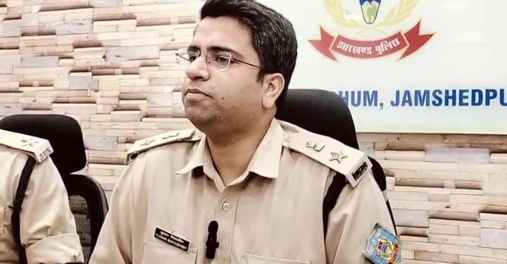 जमशेदपुर: हत्या की साजिश रचते दो युवक गिरफ्तार, पिस्टल भी बरामद,पढ़ें किसके मर्डर की थी प्लानिंग