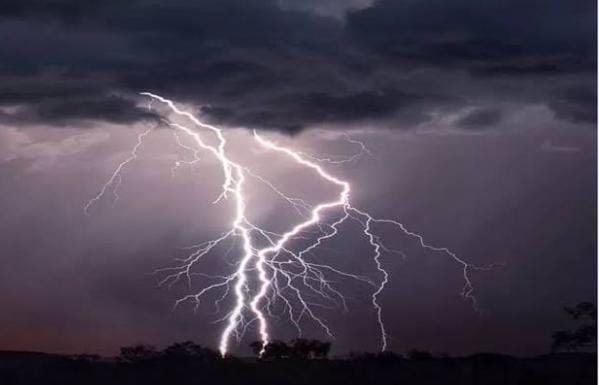 Weather Alert-आज इन 13 जिलों में कहर बरपा सकता है मौसम,गरज के साथ होगी बारिश, वज्रपात का भी अलर्ट 