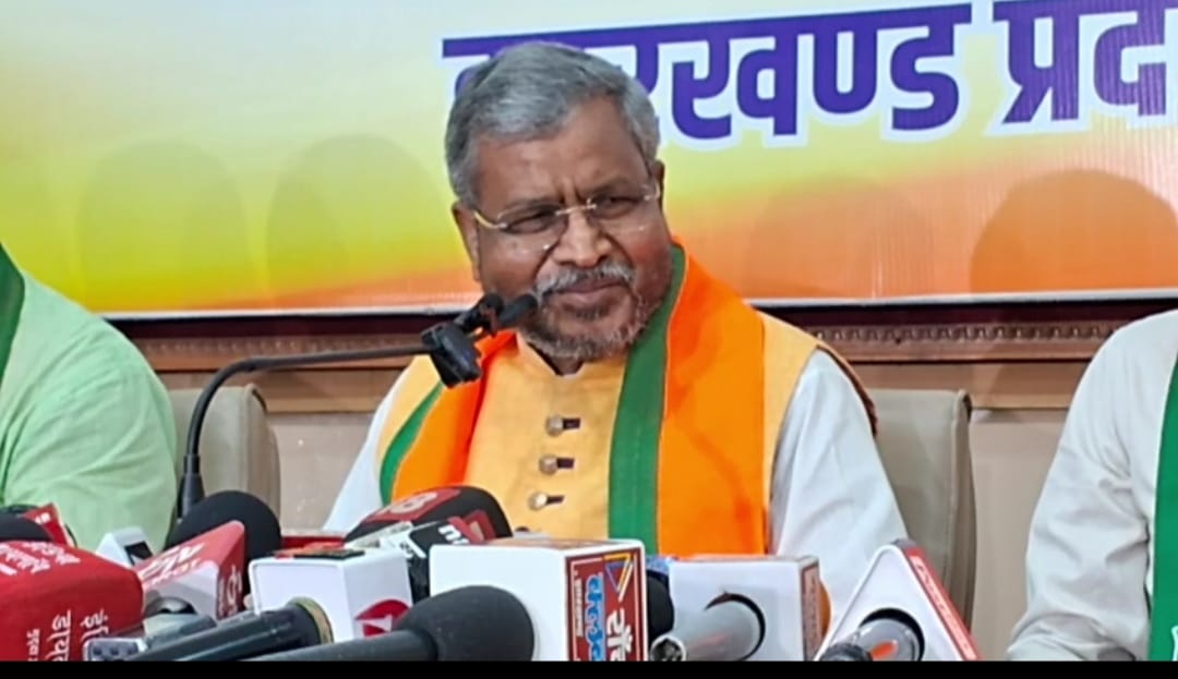 बिग अपडेट: दिल्ली के तर्ज़ पर झारखंड में शराब घोटाला, बड़ी मछलियों को बचाने के लिए ACB ने IAS विनय चौबे को किया गिरफ्तार: बाबूलाल