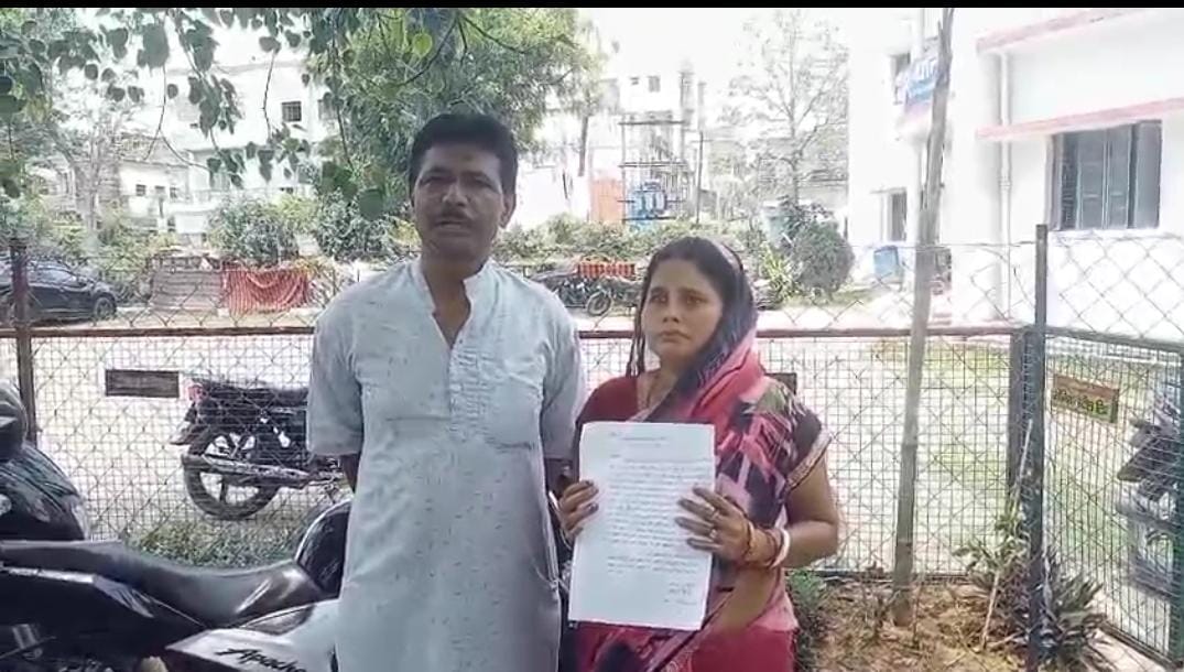 'ए साहब, बेटा-बहू से मुझे बचा लो'....पीड़ित मां का छलका दर्द, पुलिस के सामने न्याय की लगाई गुहार