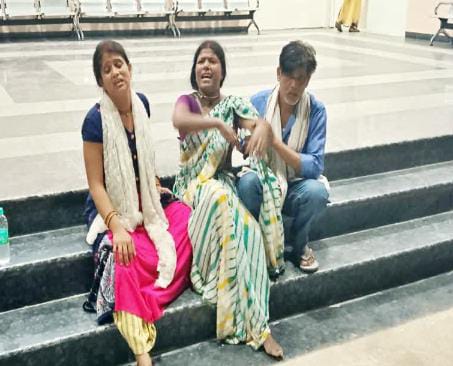 कुछ लोग मेरी जान लेनेवाले हैं मम्मी...फिर बीच सड़क पर मिली बेटे की लाश, पढ़ें रोती-बिलखती इस बेबस मां की दास्तान