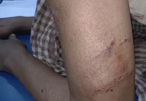 तौबा-तौबा ये पुलिस है कि राक्षस! पुलिस का खूंखार चेहरा हुआ बेनकाब, घर में घुसकर की महिला और मासूम बच्चों की पिटाई, देखें वीडियो