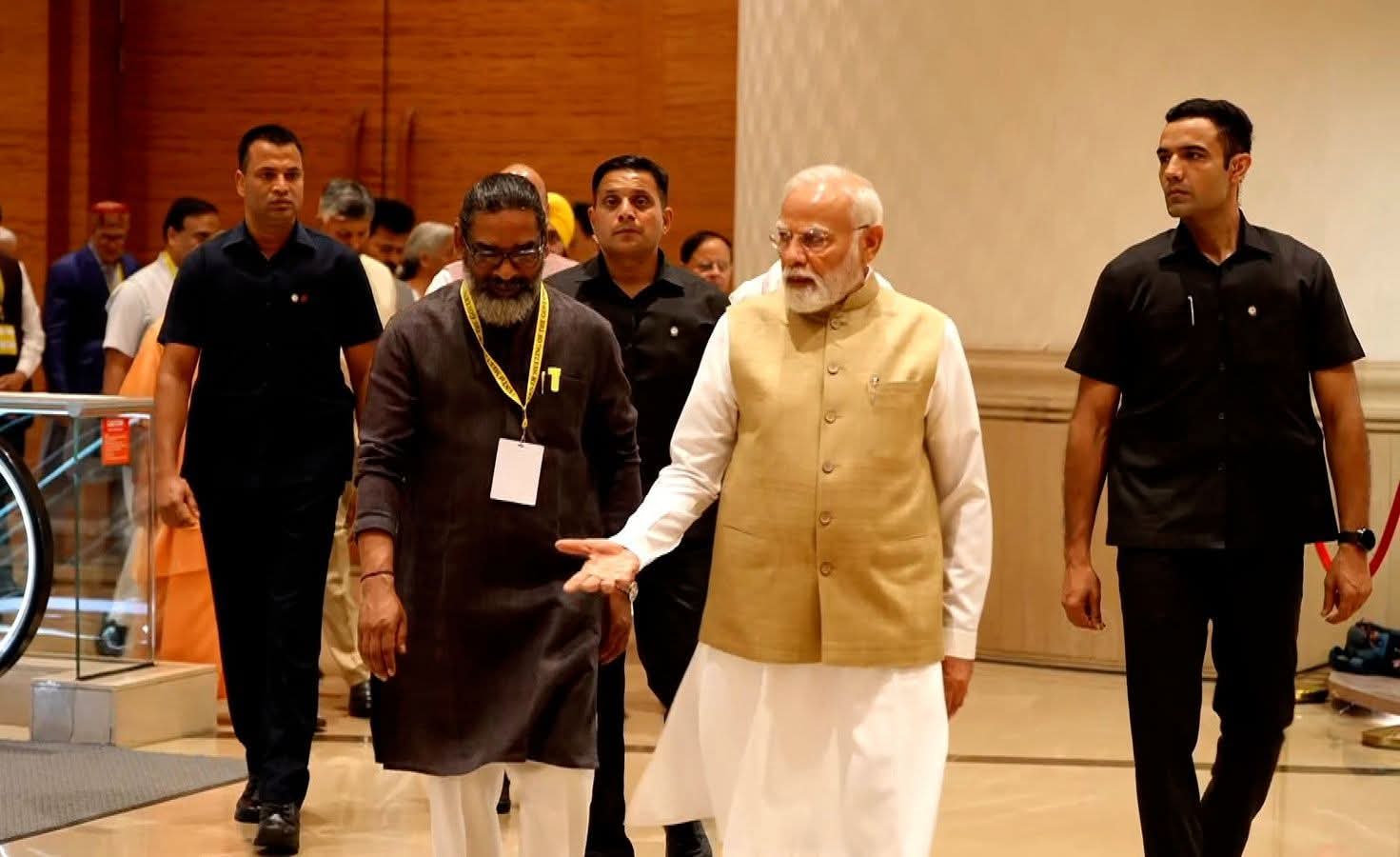 नीति आयोग की बैठक में झारखंड के मुद्दों को सीएम ने पीएम मोदी के पास रखा, जानिए क्या हुई पूरी चर्चा  