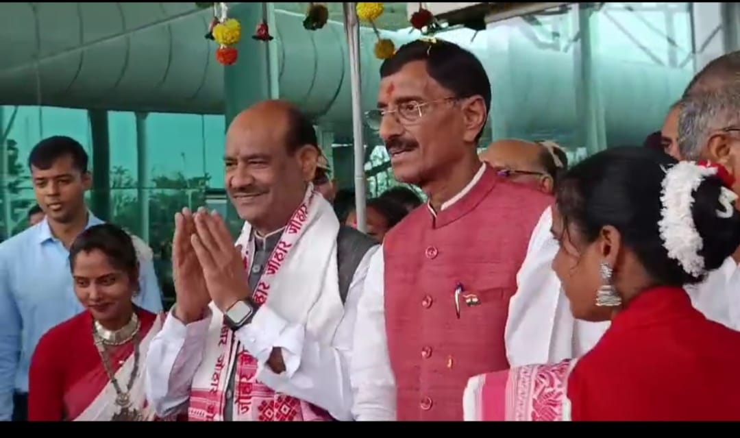 झारखंड की धरती पर लोकसभा अध्यक्ष ओम बिरला का हुआ भव्य स्वागत, भगवान बिरसा मुंडा की धरती को किया नमन
