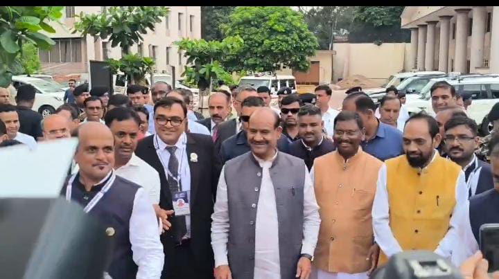 प्लेटिनम जुबली समारोह में बोले लोकसभा अध्यक्ष ओम बिरला- भारत अब विकसित हो रहा, दुनिया को दिखा देंगे कि ....