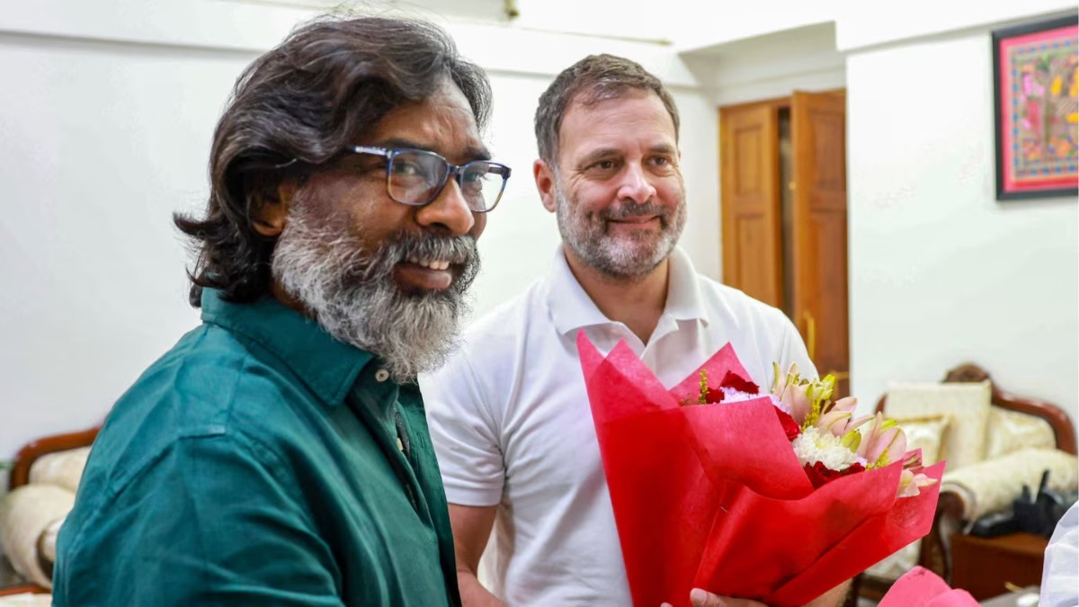 Jharkhand Politics: सरना कोड को लेकर झामुमो-कांग्रेस आमने -सामने, आदिवासियों में जगह बनाने की कैसी है होड़, पढ़िए !