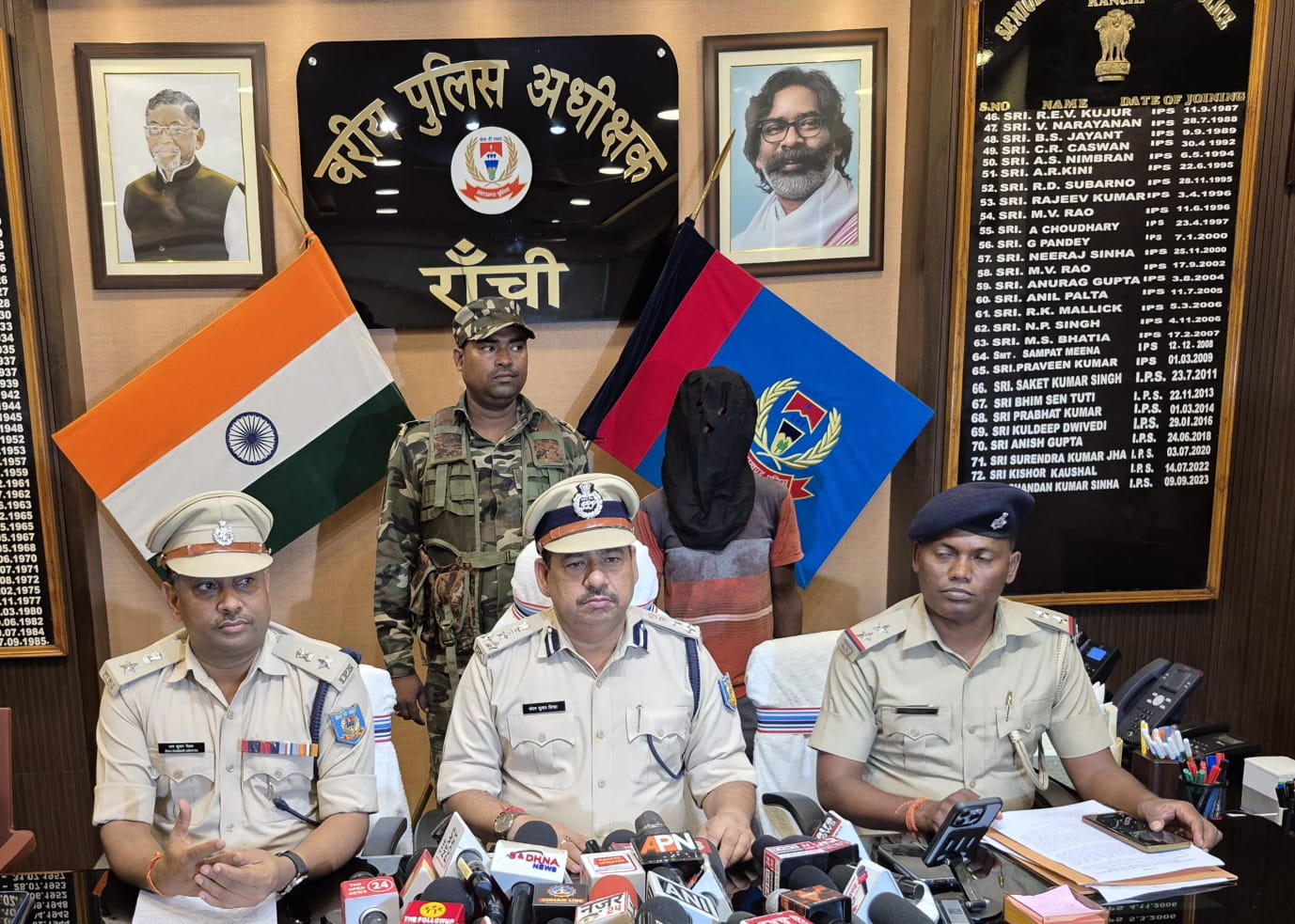 मायके से ससुराल जाने से पत्नी ने किया इनकार, गुस्से में पति ने पत्नी और दो मासूम बच्चो का कर दिया काम तमाम