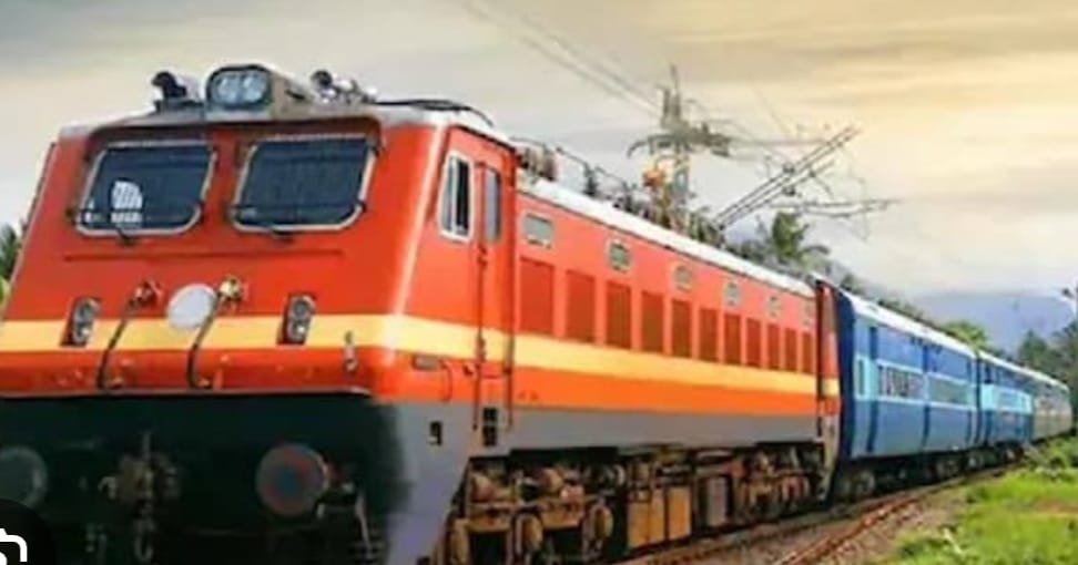 क्या आप रेलवे से रिटायर्ड हैं, तो आपके लिए खुल गया है रि-इंगेजमेंट का पिटारा, पढ़िए कैसे कर सकेंगे आवेदन, क्या रहेंगी शर्ते