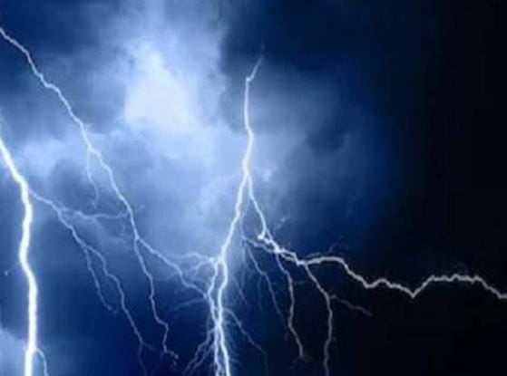 Weather Alert:आज झारखंड के इन जिलों में गरज के साथ होगी भारी बारिश, आंधी तूफ़ान और वज्रपात का अलर्ट, पढ़े अपने जिले का हाल