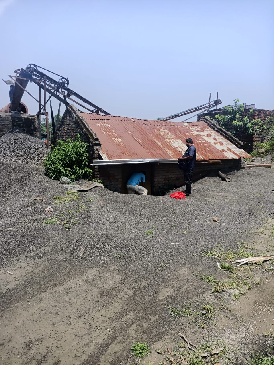 दो अवैध क्रशर सील, संचालक पर मामला दर्ज