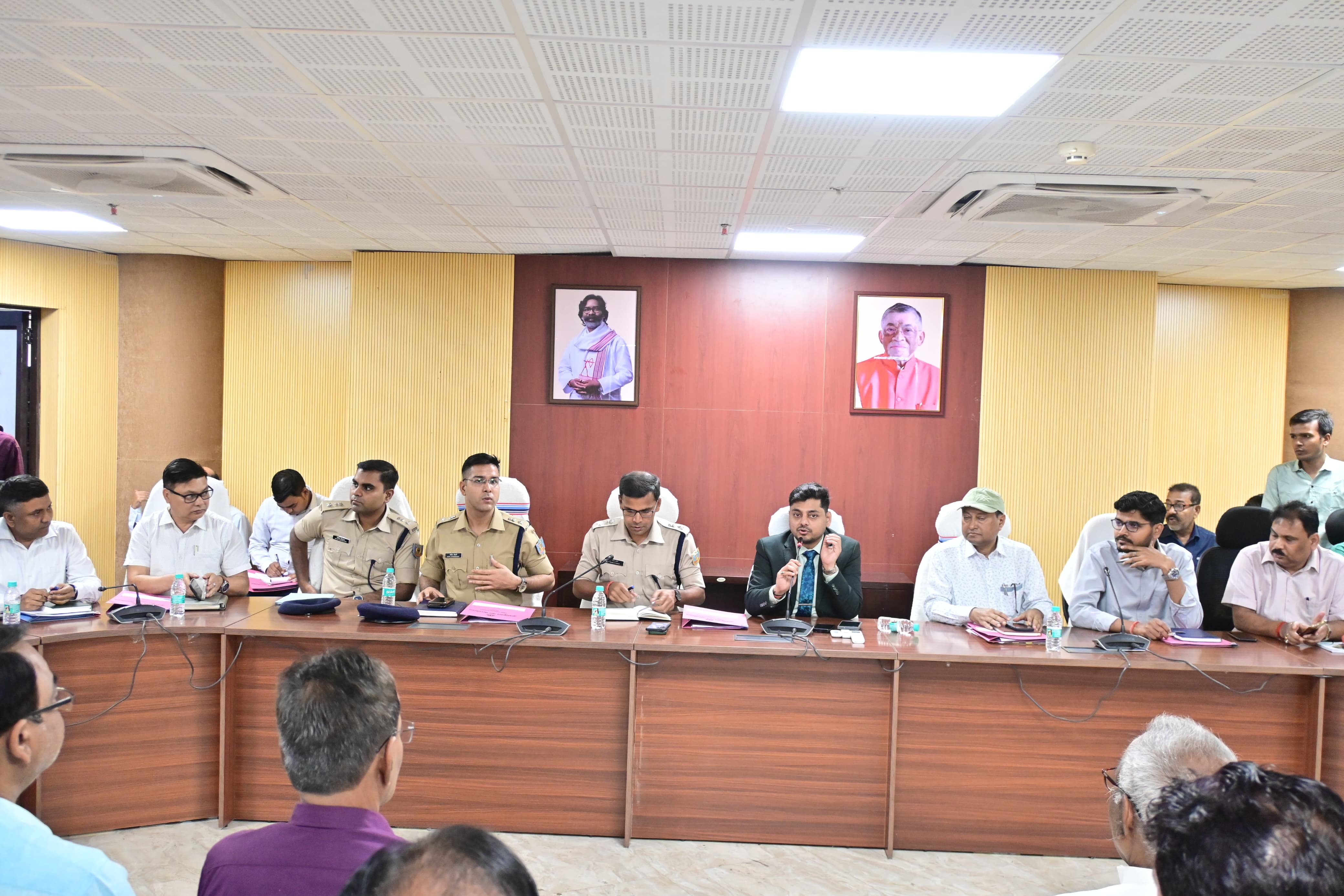 जिलास्तरीय शांति समिति की बैठक: डीसी, एसएसपी ने क्या दी सख्त चेतावनी, पढ़िए इस रिपोर्ट में