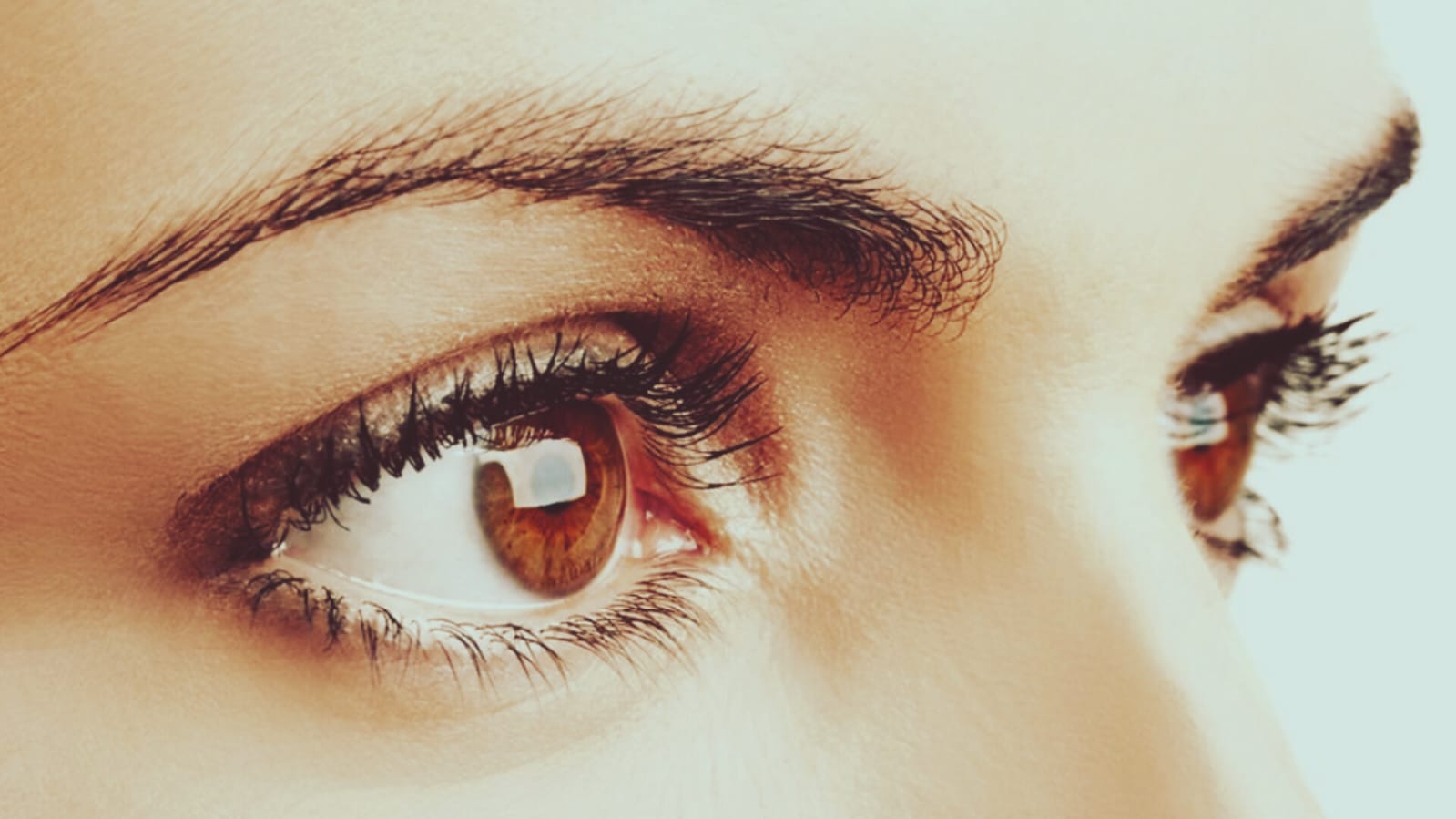 मोबाइल-स्क्रीन की लत या आंखों की बर्बादी? जानिए कैसे बचाएं अपनी आंखों को डिजिटल दौर की मार से