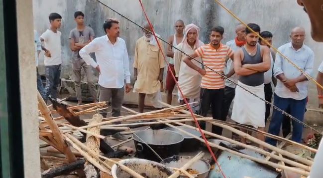 दुख पर दुख: एक तरफ चल रहा था मां की तेरहवीं, तभी सिलेंडर हो गया ब्लास्ट, घर का सारा सामान जलकर हुआ खाक