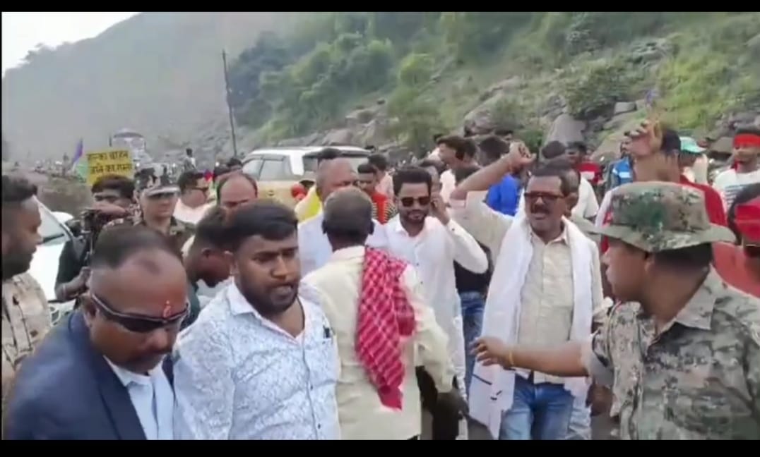 धनबाद के बाघमारा की राजनीति : क्या गिरिडीह-धनबाद सांसद के बीच चल रही है प्रतिद्वंदिता, पढ़िए क्यों है यह सवाल !