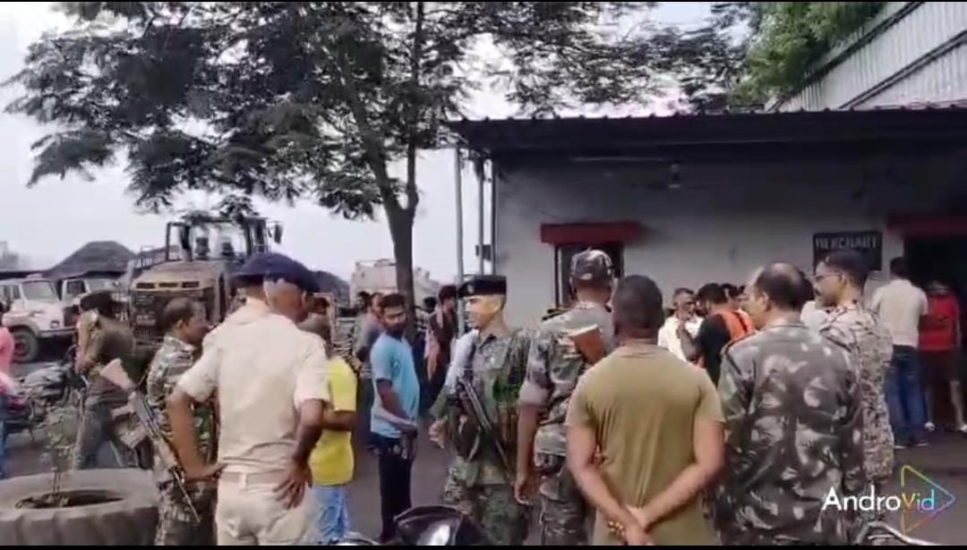 Breaking: पाकुड़ में एटीएस और पुलिस की बड़ी कार्रवाई, भारी मात्रा में विस्फोटक बरामद, एक गिरफ्तार