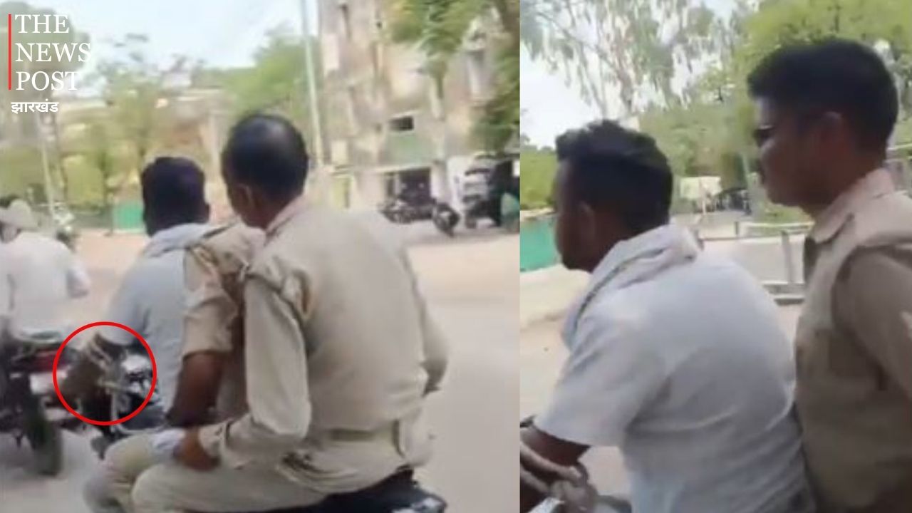 गजब हो गया भाई ! कैदी चला रहा बाइक और पीछे बैठी है पुलिस ! देखे वायरल वीडियो