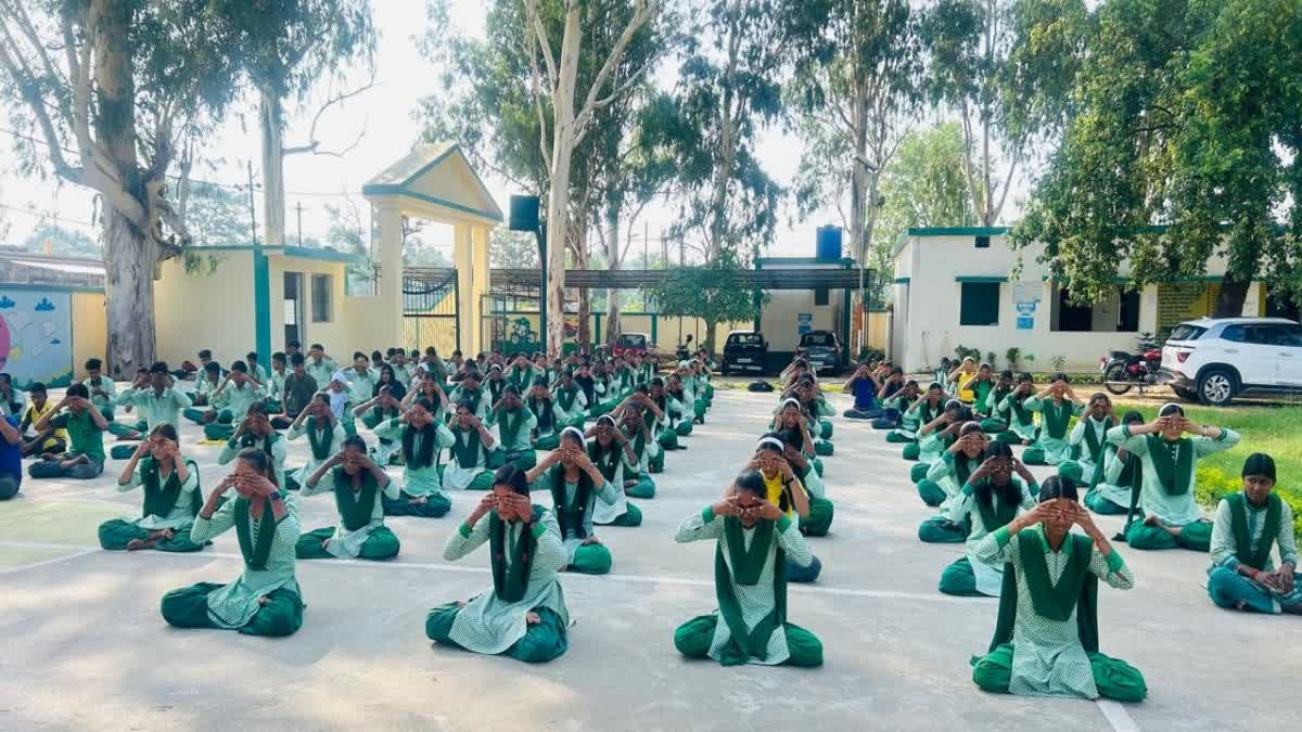 अंतरराष्ट्रीय योग दिवस के दिन खुले रहेंगे झारखंड के स्कूल, छुट्टि हुई रद्द, विभाग ने जारी किया निर्देश