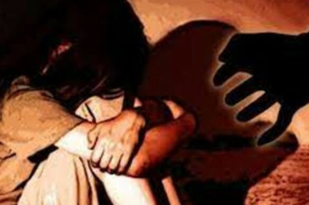 बस में हुई थी मुलाकात, घर पहुंचते ही लूट चुकी थी उस बेचारी की अस्मत, पढ़िए सनसनीखेज वारदात