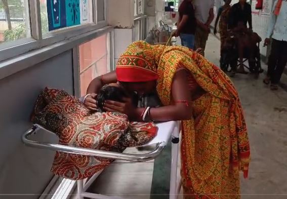 30 जून को थी बेटी की शादी, निमंत्रण देने जा रही मां की सड़क दुर्घटना में हुई मौत